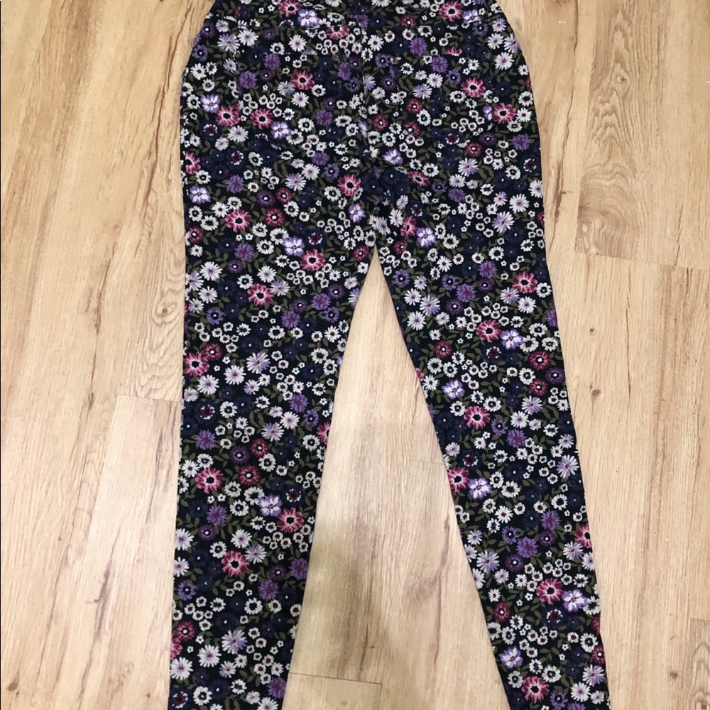 Flowery pants - Picture 3 of 3